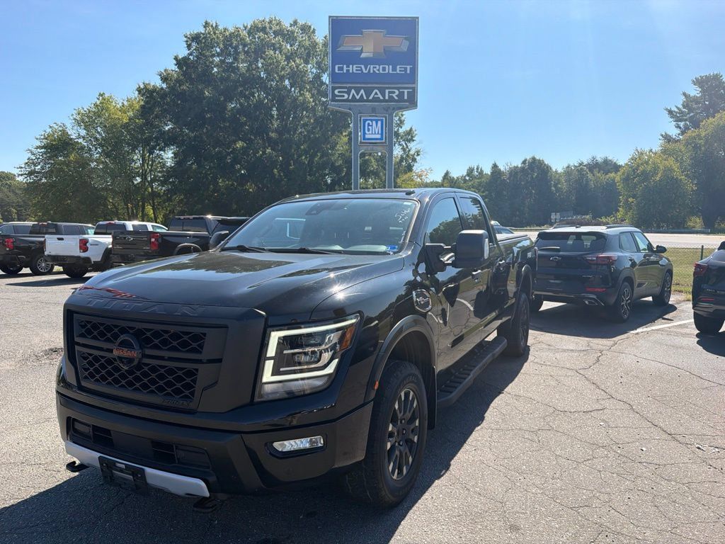 Used 2021 Nissan Titan PRO-4X w/ Pro-4x Convenience Package AWD/4WD image 7