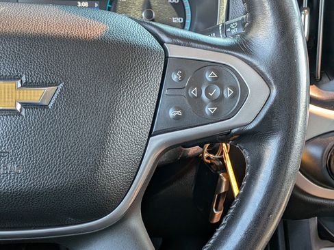 Used 2019 Chevrolet Colorado LT AWD/4WD image 16