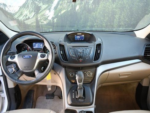 Used 2015 Ford Escape SE image 18