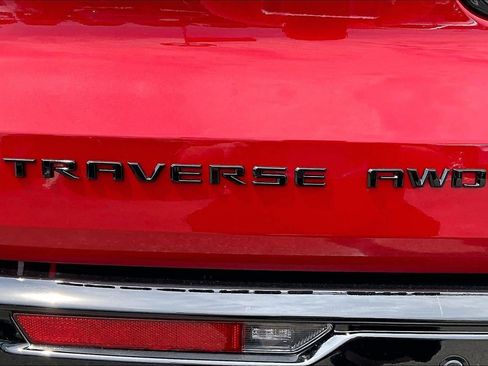 Used 2026 Chevrolet Traverse RS AWD/4WD image 8