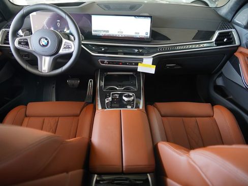 New 2027 BMW X7 xDrive40i w/ Executive Package AWD/4WD image 13
