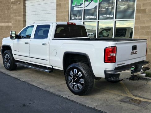 Used 2017 GMC Sierra 2500 SLT w/ Duramax Plus Package image 3