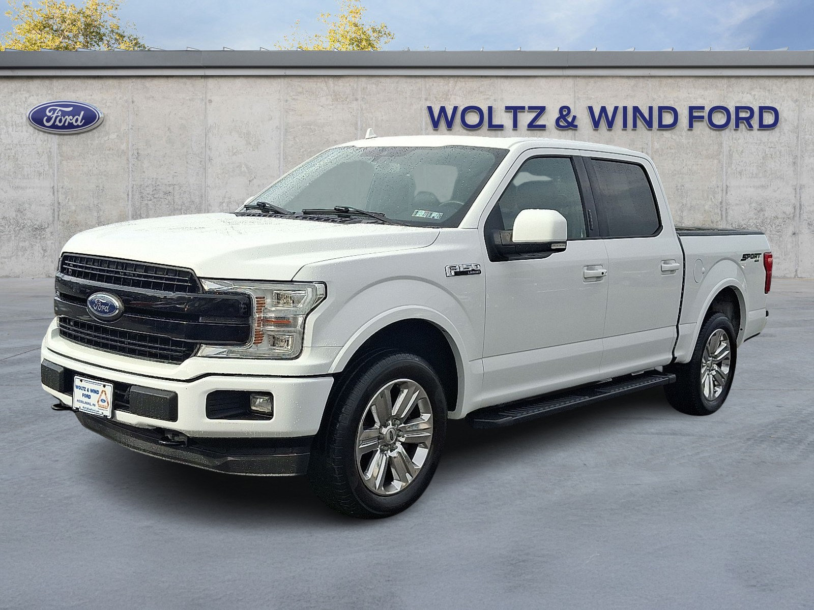 Used 2018 Ford F150 Lariat w/ Equipment Group 502A Luxury AWD/4WD image 3