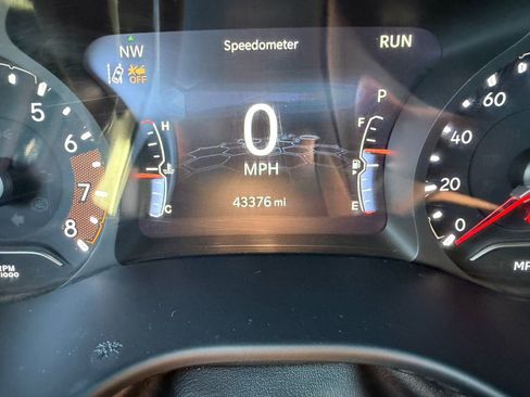 Used 2023 Jeep Compass Trailhawk image 32