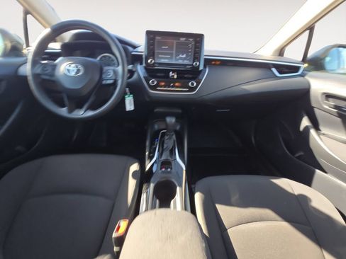 Used 2022 Toyota Corolla LE FWD image 14