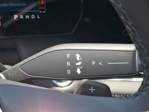 Used 2025 Chevrolet Equinox LT AWD/4WD image 11