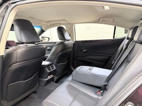 Used 2019 Lexus ES 350 w/ Accessory Package 2 FWD image 19
