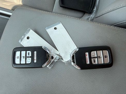 Used 2018 Honda Accord Touring image 20