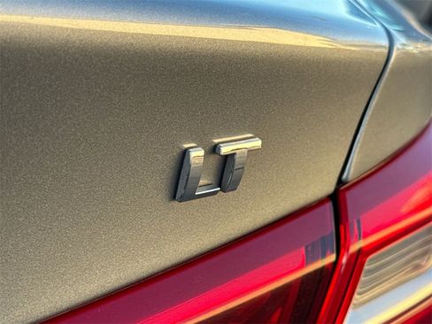 Used 2023 Chevrolet Malibu LT image 13