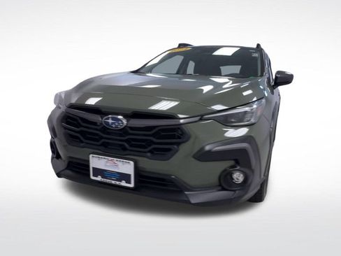 Used 2024 Subaru Crosstrek 2.5i Limited AWD/4WD image 3