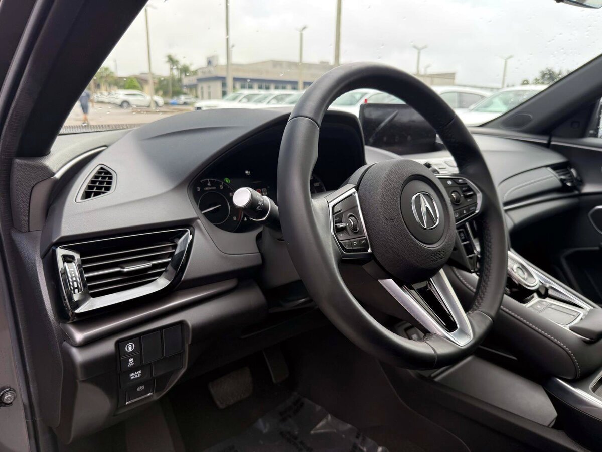 Used 2026 Acura RDX SH-AWD image 19