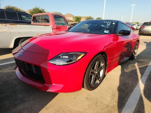 Used 2025 Nissan Z Sport w/ Floor Mat Package RWD image 3