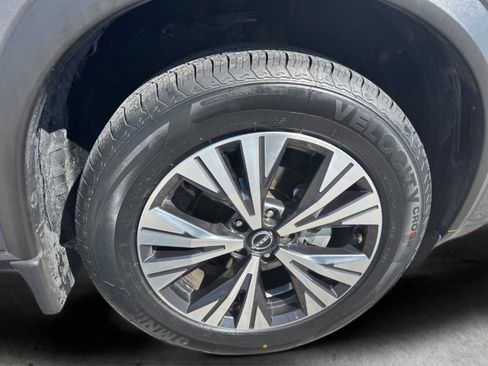 Certified 2022 Nissan Rogue SV FWD image 37