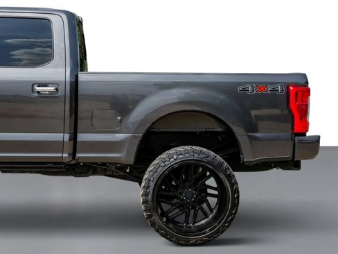 Used 2019 Ford F350 Lariat w/ Lariat Ultimate Package AWD/4WD image 11