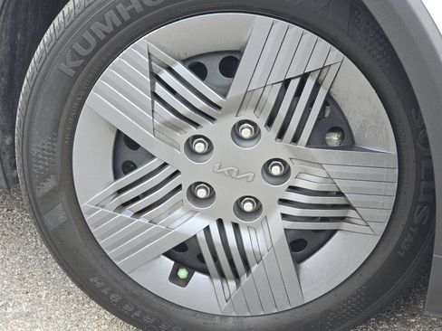 Used 2025 Kia K4 FWD image 7