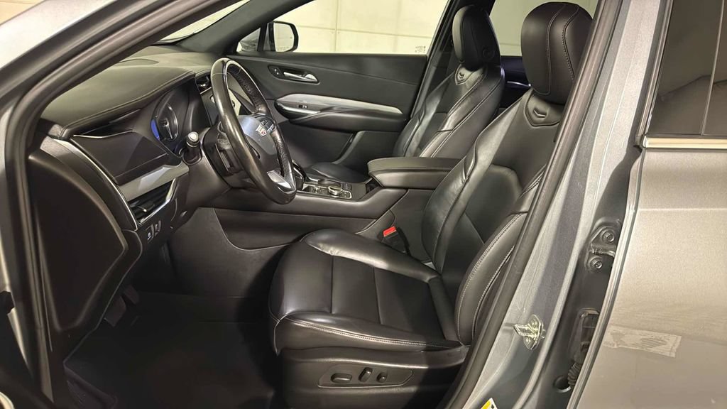 Used 2023 Cadillac XT4 Premium Luxury w/ Cold Weather Package AWD/4WD image 10