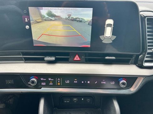 Used 2023 Kia Sportage EX FWD image 16