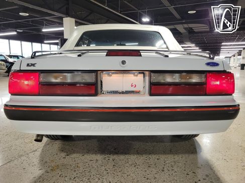 Used 1989 Ford Mustang LX image 37