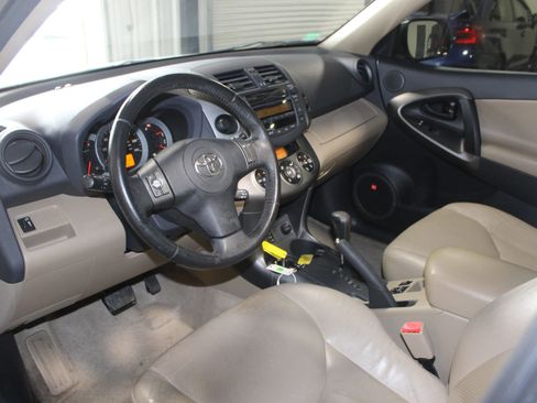 Used 2011 Toyota RAV4 Limited w/ Limited Extra Value Pkg FWD image 7