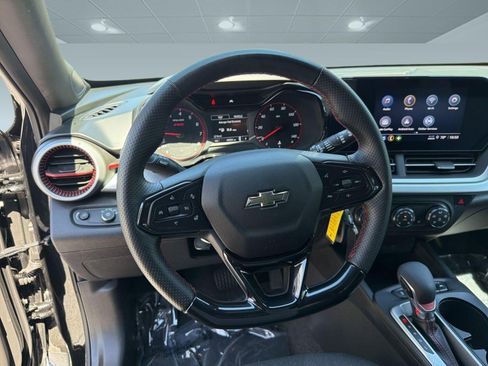Used 2024 Chevrolet Trax RS w/ Driver Confidence Package FWD image 21