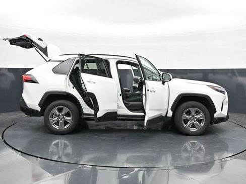 Used 2024 Toyota RAV4 XLE FWD image 44