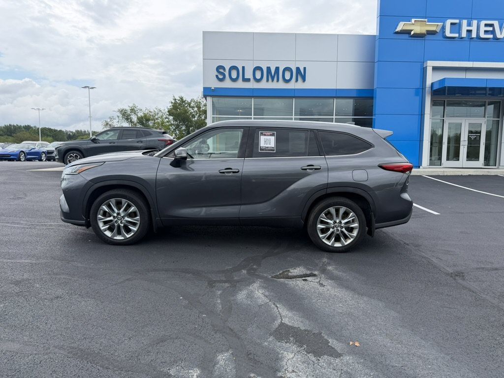Used 2021 Toyota Highlander Limited AWD/4WD image 3