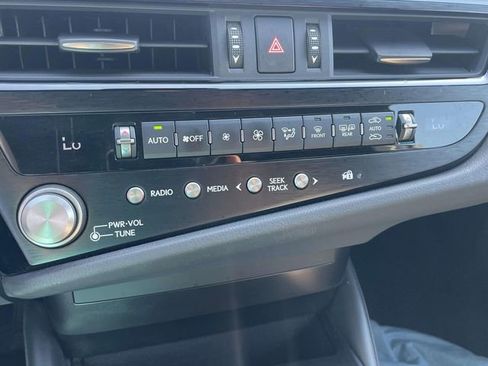 Used 2023 Lexus ES 350 w/ Accessory Package (Z2) FWD image 28