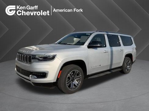 Used 2025 Jeep Wagoneer L Series II AWD/4WD image 1