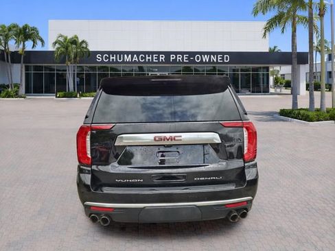 Used 2021 GMC Yukon Denali w/ Denali Premium Package RWD image 6