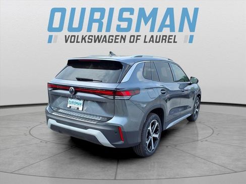 New 2026 Volkswagen Tiguan SE image 3