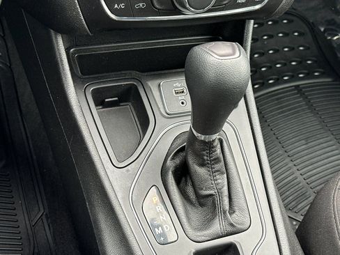 Used 2020 Jeep Cherokee Latitude image 20