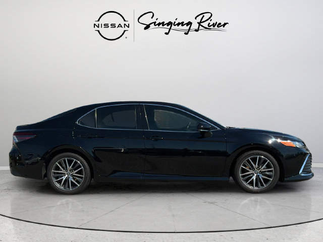 Used 2024 Toyota Camry XLE FWD image 8