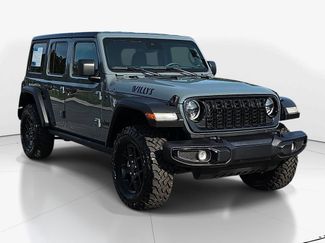 Used 2025 Jeep Wrangler Unlimited Sport AWD/4WD video 3