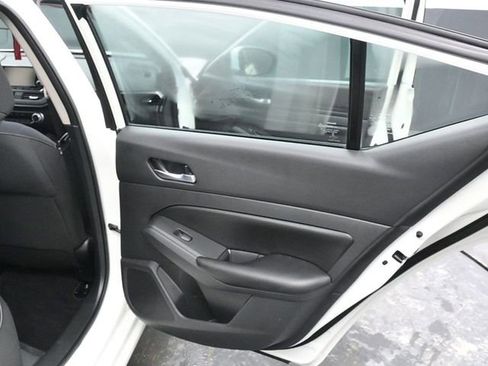 Used 2021 Nissan Altima 2.5 S image 12