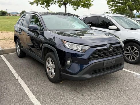 Used 2020 Toyota RAV4 XLE w/ Convenience Package AWD/4WD image 9
