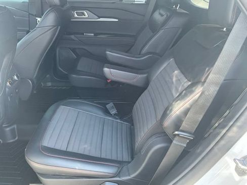 Used 2025 Ford Explorer ST-Line w/ Premium Package RWD image 14
