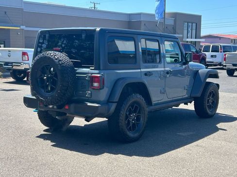 Used 2024 Jeep Wrangler Unlimited AWD/4WD image 5