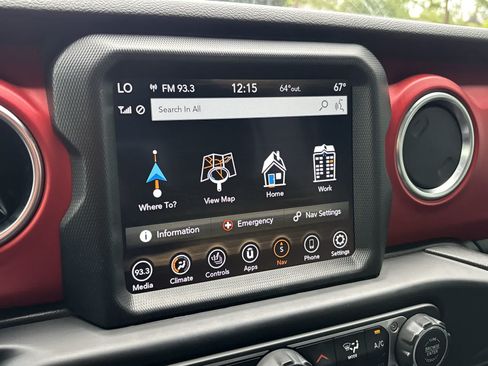Used 2022 Jeep Gladiator Rubicon w/ LED Lighting Group AWD/4WD image 15