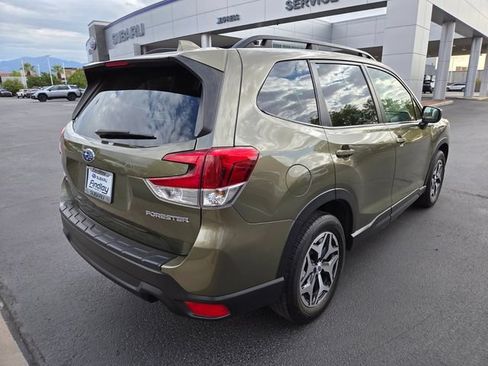 Used 2023 Subaru Forester Premium AWD/4WD image 4