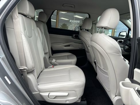 Used 2023 Kia Sorento EX image 24