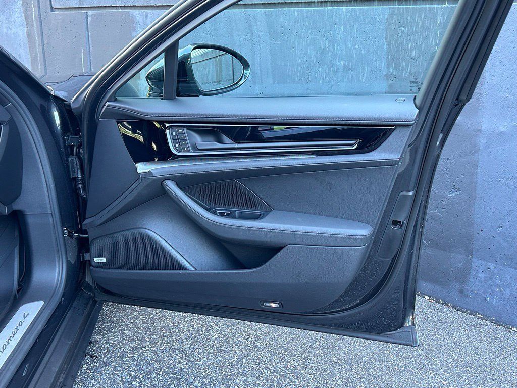 Certified 2026 Porsche Panamera 4 AWD/4WD image 25