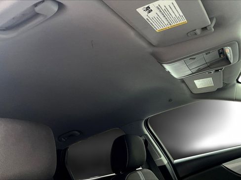 Used 2023 Chevrolet Blazer LT image 19