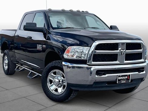 Used 2018 RAM 2500 Tradesman w/ Chrome Appearance Group image 2
