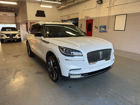 Used 2021 Lincoln Aviator Reserve w/ Equipment Group 201A AWD/4WD image 1