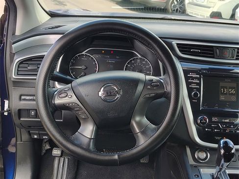 Used 2020 Nissan Murano SV image 17