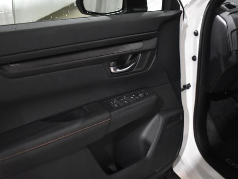 Certified 2025 Honda CR-V Sport image 15