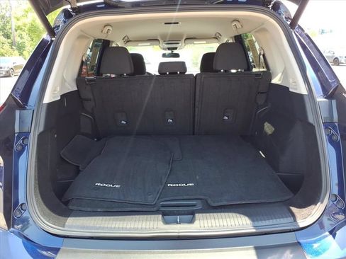 Used 2025 Nissan Rogue SV FWD image 27