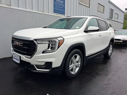 Used 2024 GMC Terrain SLE w/ Driver Convenience Package