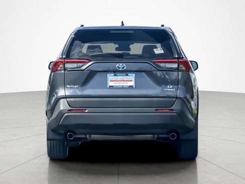 Certified 2021 Toyota RAV4 LE w/ Carpet Mat Package (TMS) AWD/4WD image 4