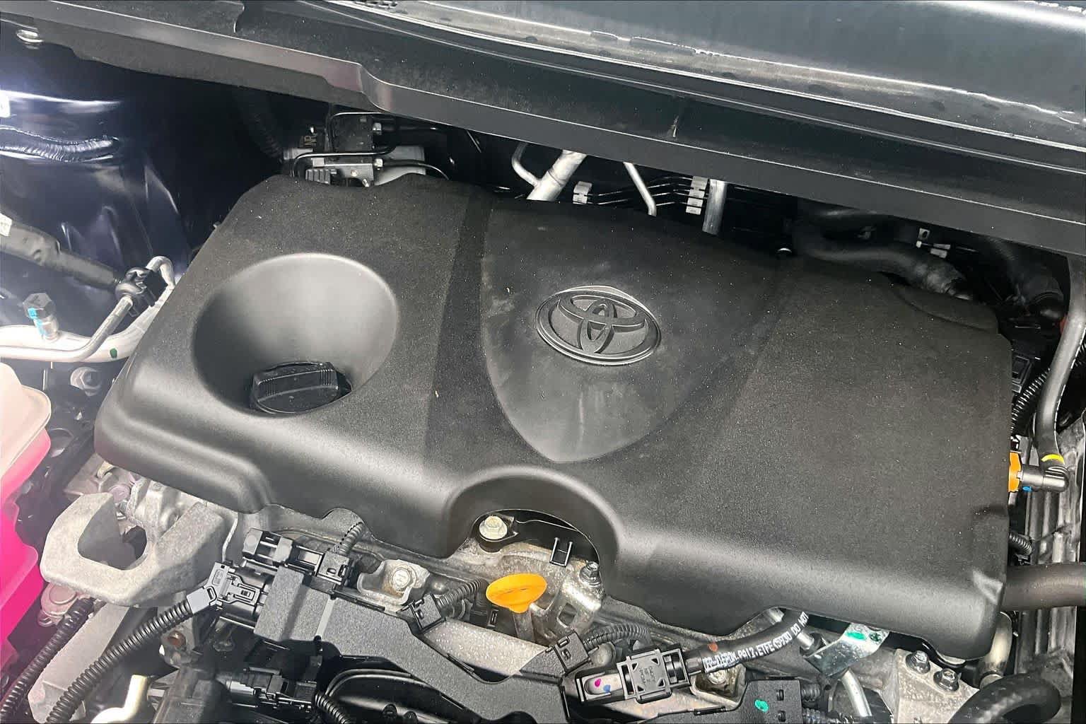 Used 2025 Toyota Sienna XSE w/ XSE Plus Package AWD/4WD image 33